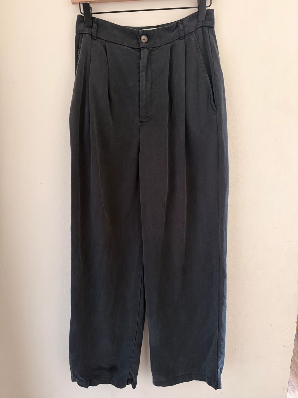 Reformation Mason Pants 4P Black Pleated Wide Leg Tencel Lyocell Petite - Picture 3 of 7